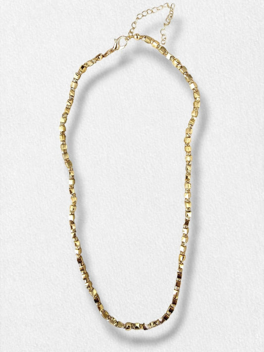 Premium Seri Kadın Minimal Küp Detaylı Dorika Kolye