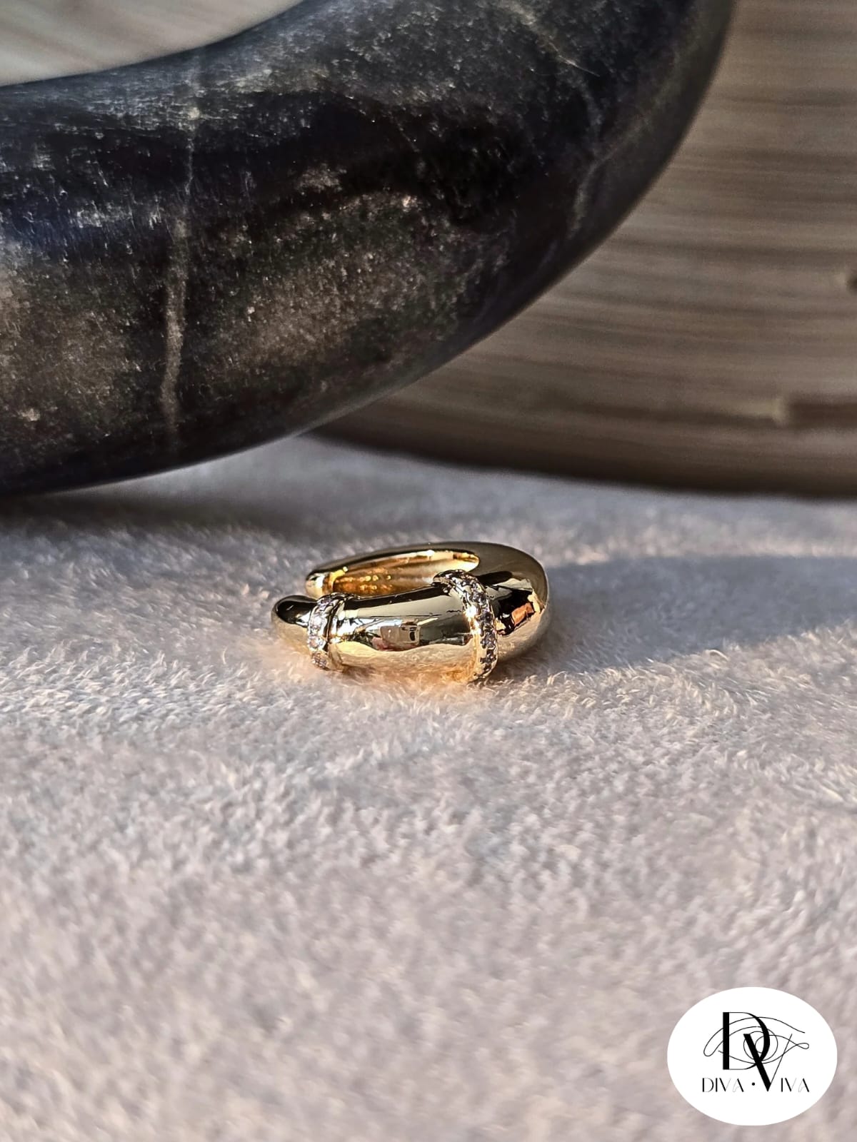 Gleam Dome Cuff (KOD-244)