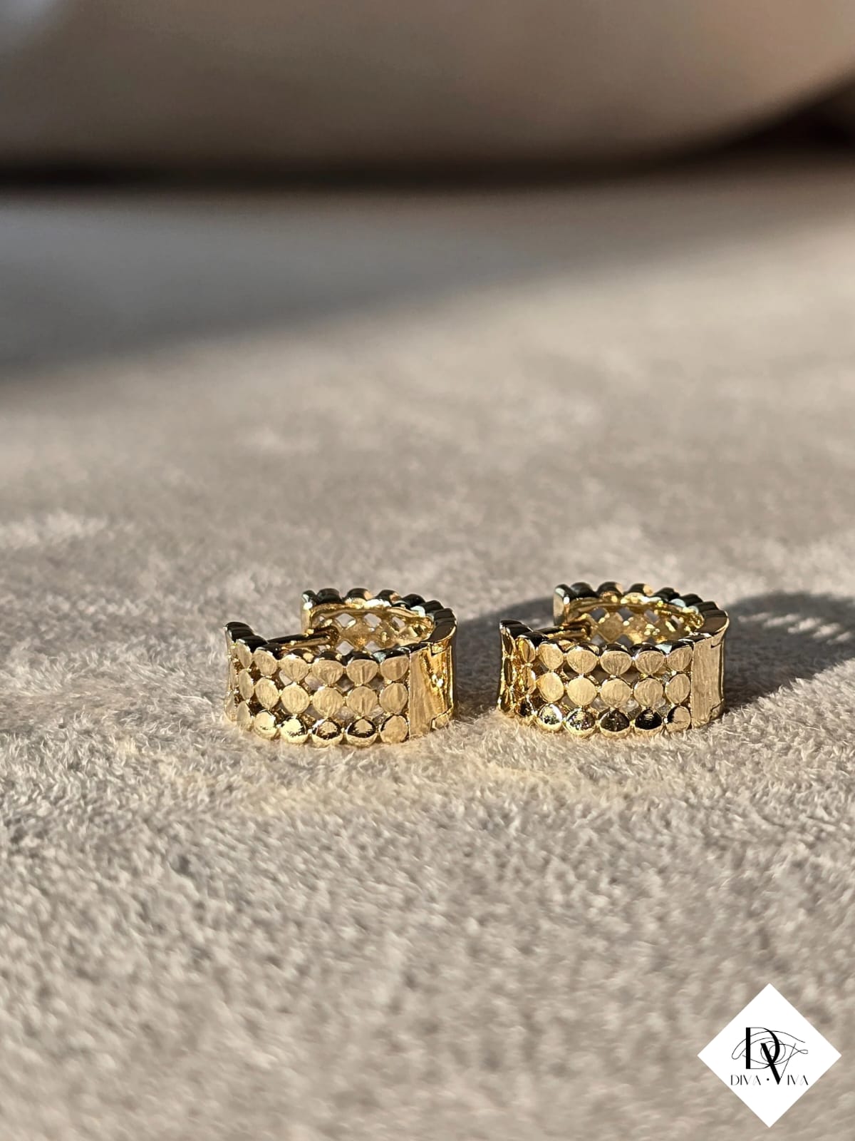 Glow Earrings – Gold Kaplama Küpe (KOD-304)