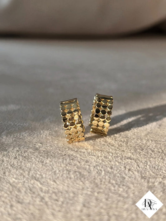 Glow Earrings – Gold Kaplama Küpe (KOD-304)