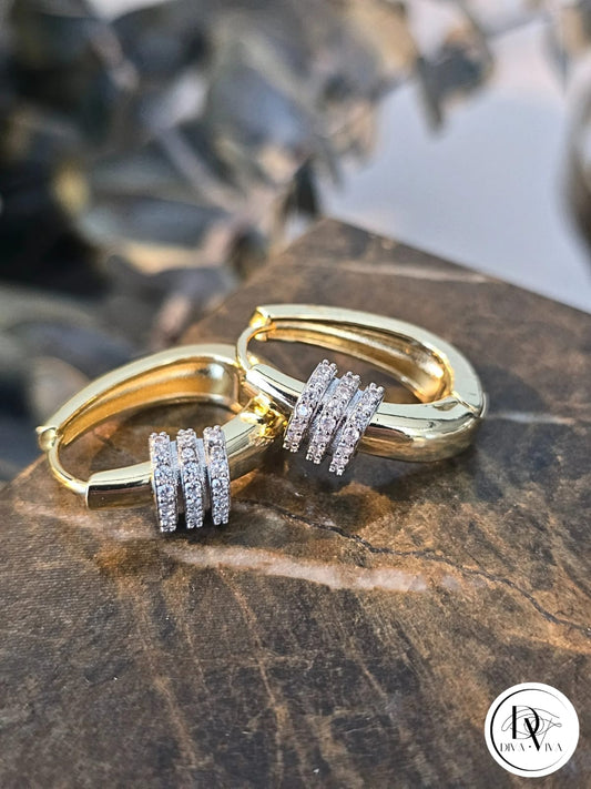 Glow Earrings – Gold Kaplama Zirkon Detaylı Küpe (KOD-308)