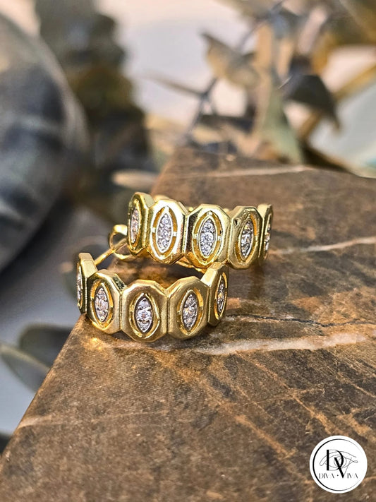 Glow Earrings – Gold Kaplama Zirkon Detaylı Küpe (KOD-317)