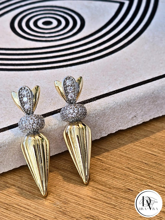 Glow Earrings – Gold Kaplama Taş Detaylı Diken Küpe (KOD-324)
