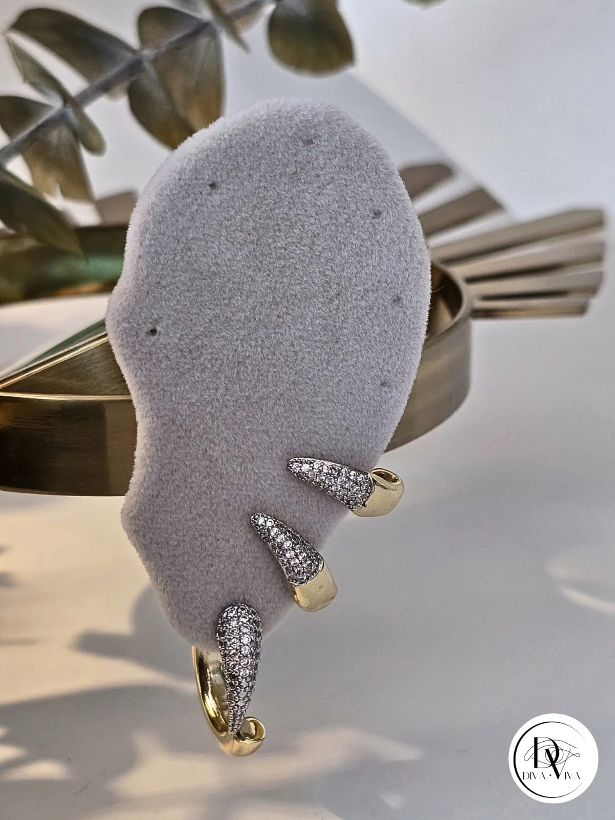 Glow Earrings – Gold Kaplama Taş Detaylı Tasarım Küpe (KOD-341)