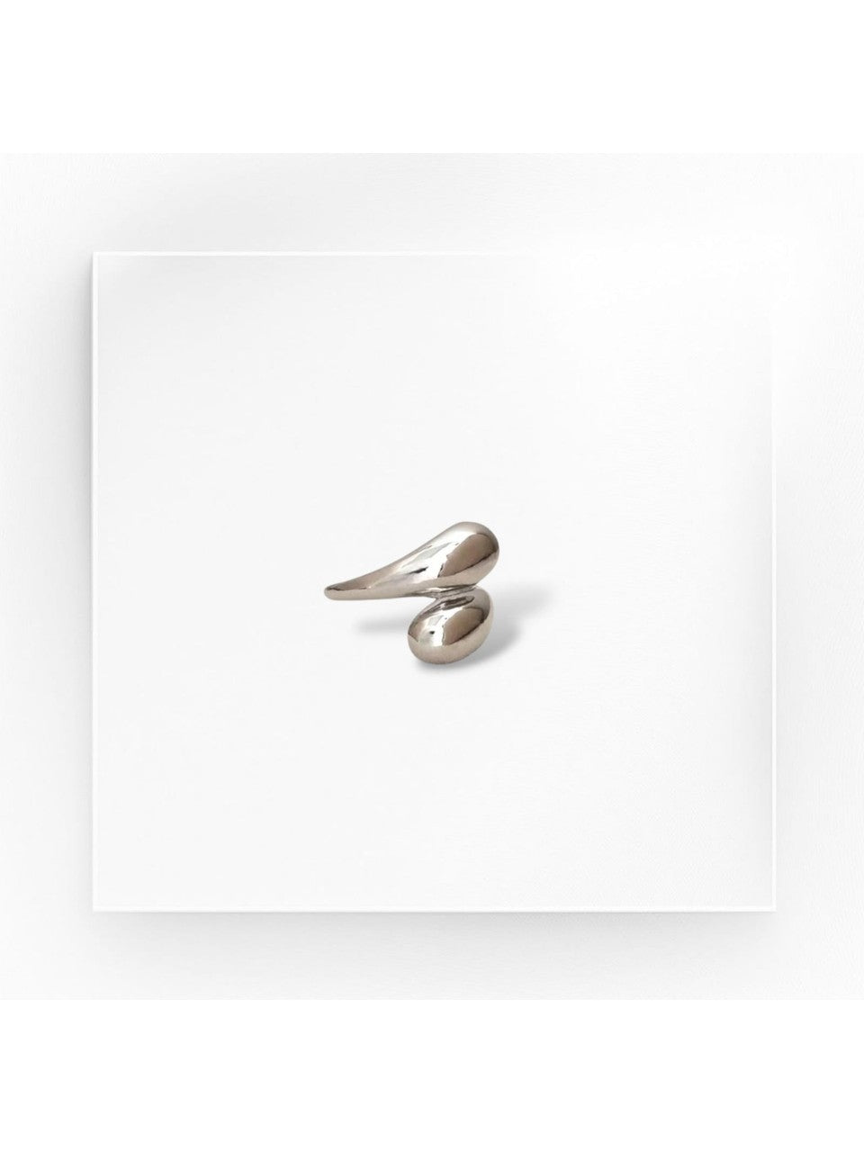 Premium Seri Kadın Zarif Tasarım Dalgalı Bijuteri Yüzük