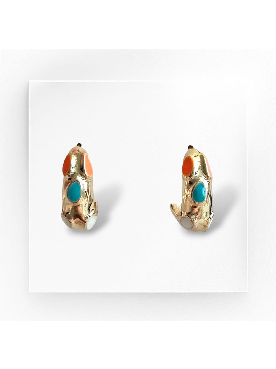 Premium Seri Kadın Dalgalı Mineli Halka Küpe  (KOD-9976)