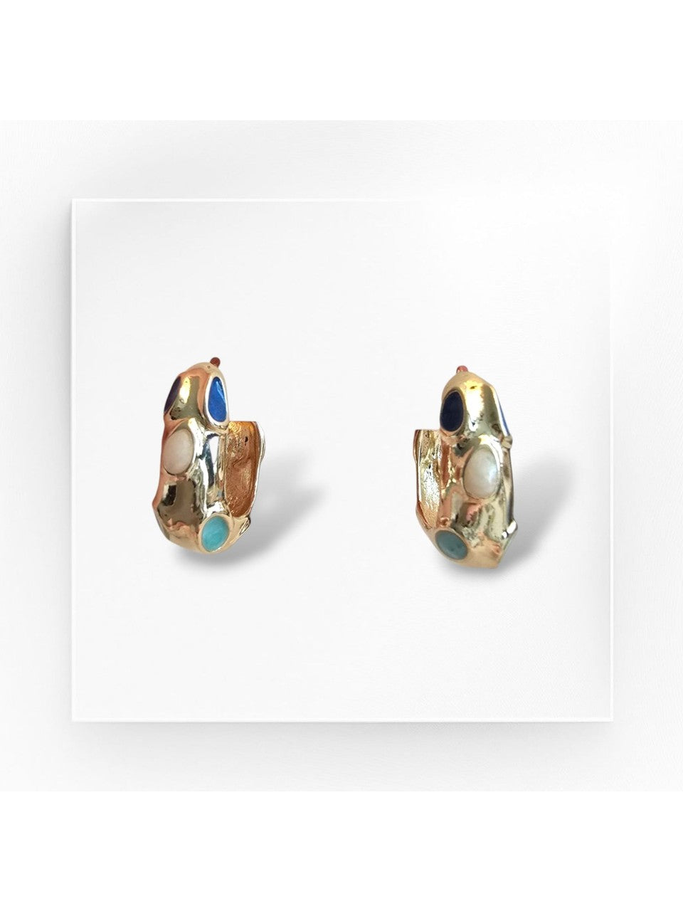 Premium Seri Kadın Dalgalı Mineli Halka Küpe  (KOD-9976)