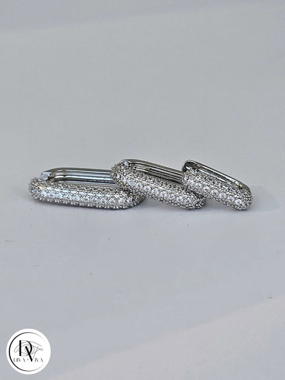 Glow Earrings – Gold Kaplama Taş Detaylı 3'lü Küpe Set (KOD-354)