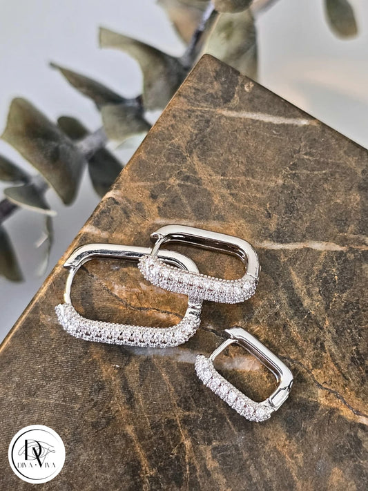 Glow Earrings – Gold Kaplama Taş Detaylı 3'lü Küpe Set (KOD-354)