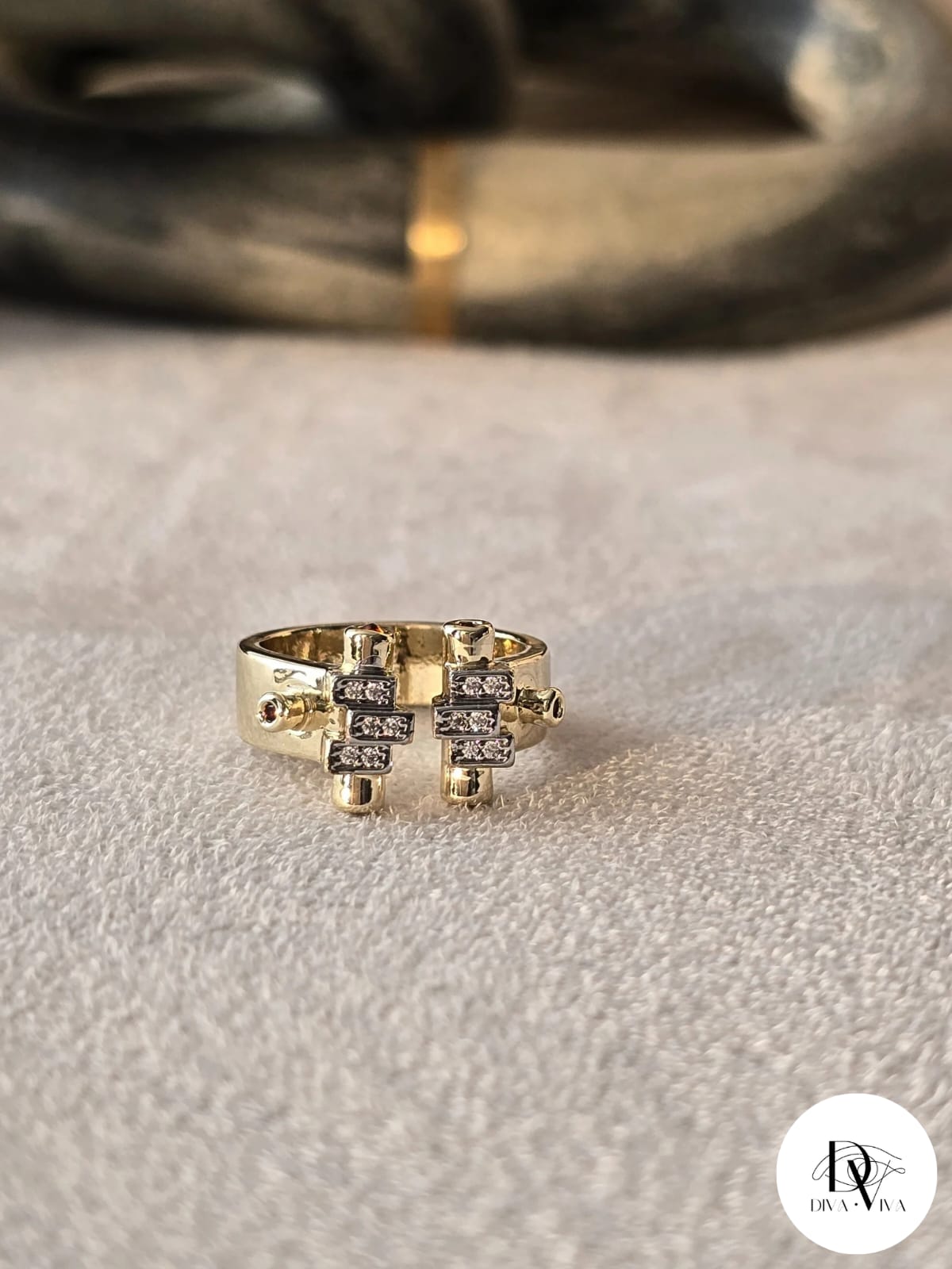 Stella Yüzük (KOD-296)