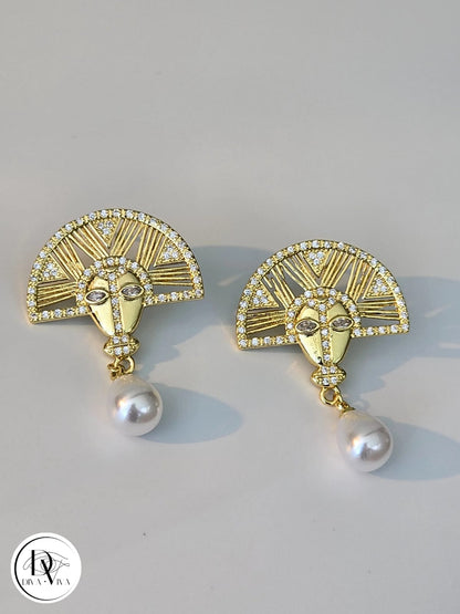 Glow Earrings – Gold Kaplama İnci Detaylı Küpe (KOD-319)