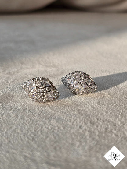 Glow Earrings – Zirkon Küpe (KOD-305)