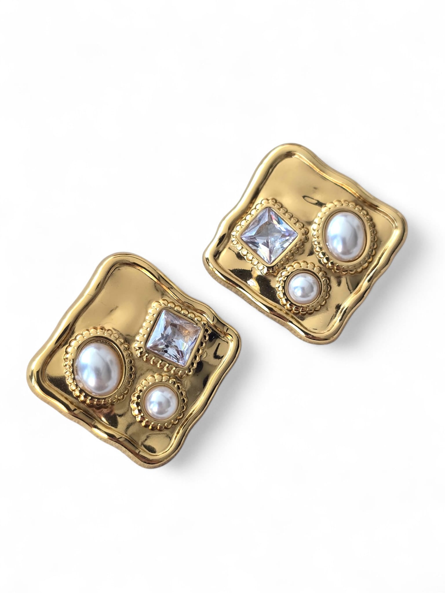 Square Heritage – İnci ve Kristal Detaylı Vintage Çelik Küpe (KOD-463)