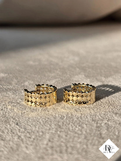 Glow Earrings – Gold Kaplama Küpe (KOD-304)