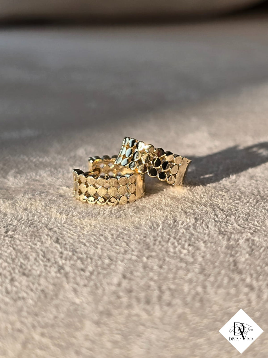 Glow Earrings – Gold Kaplama Küpe (KOD-304)