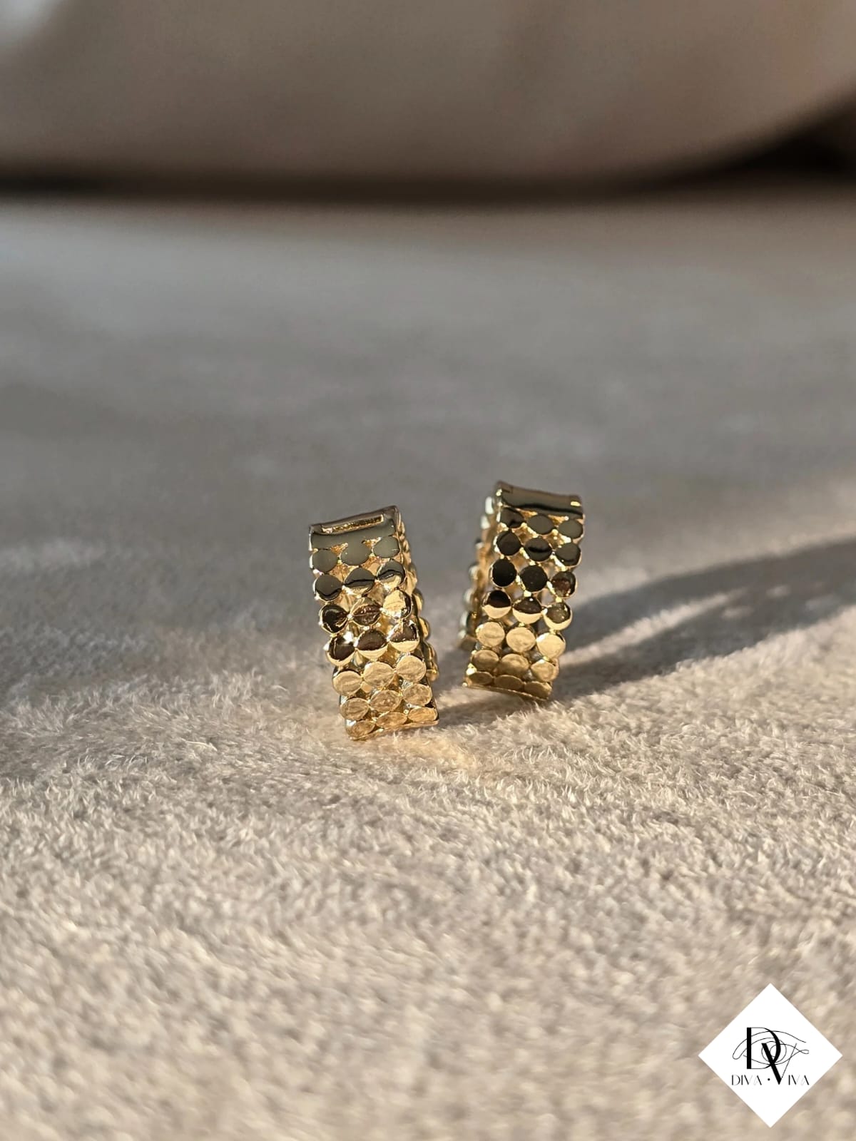 Glow Earrings – Gold Kaplama Küpe (KOD-304)
