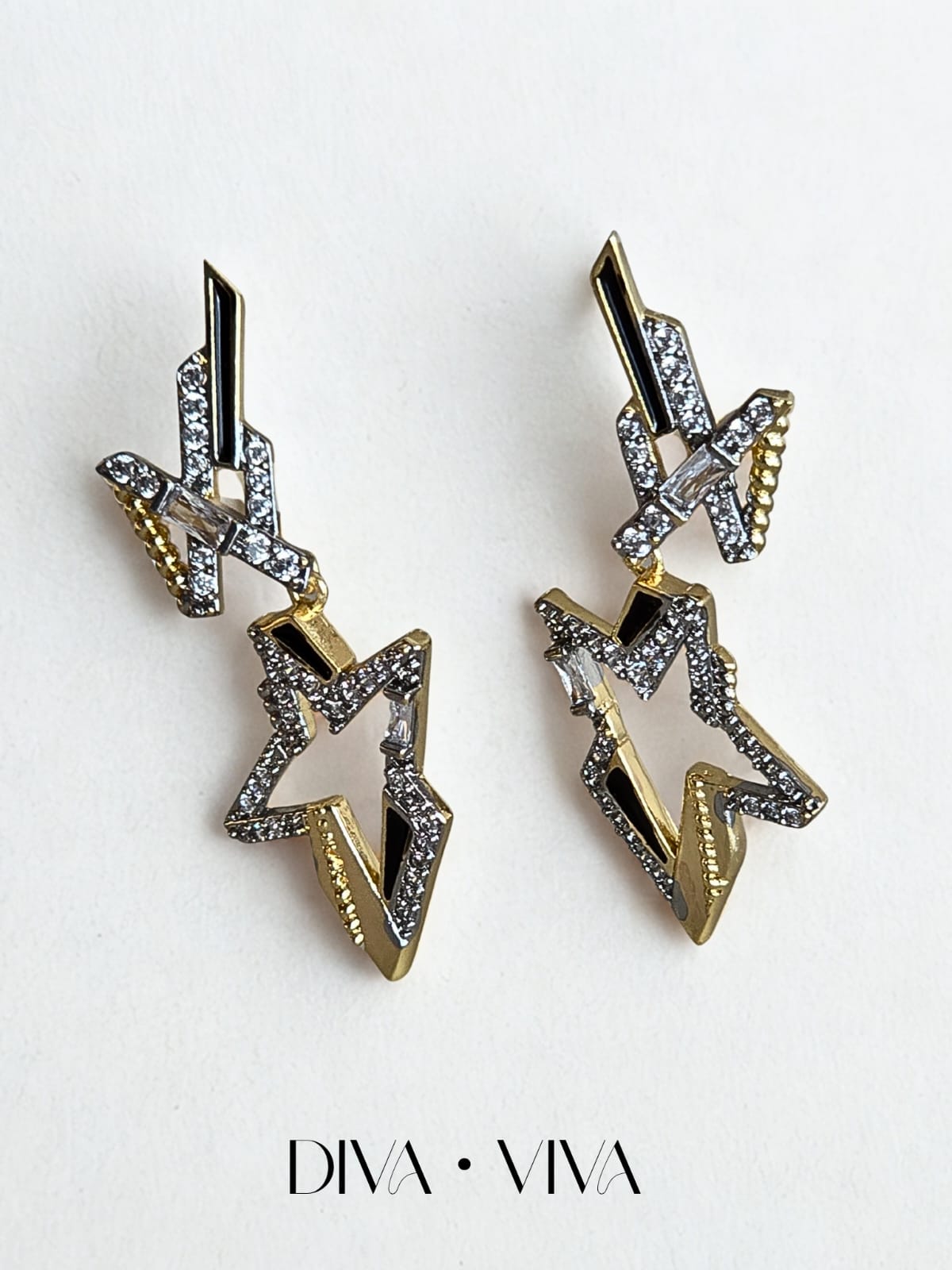 Stella Noir Küpe (KOD-170)