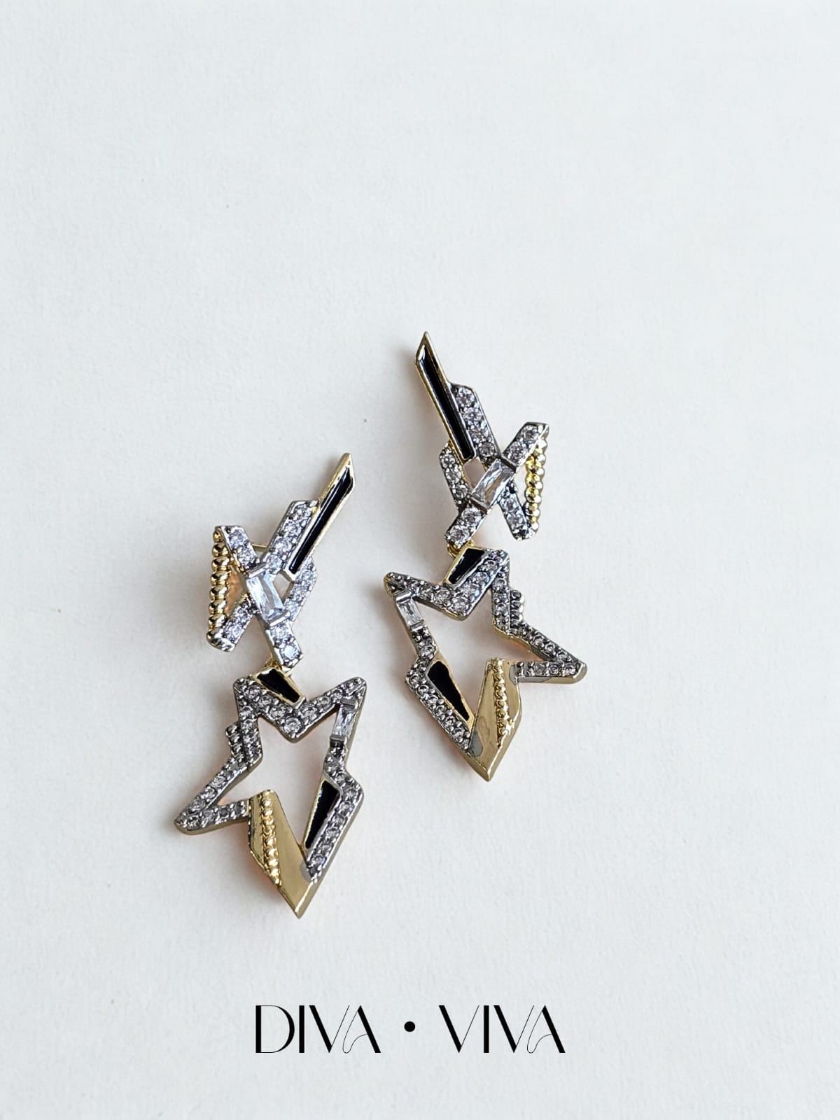 Stella Noir Küpe (KOD-170)