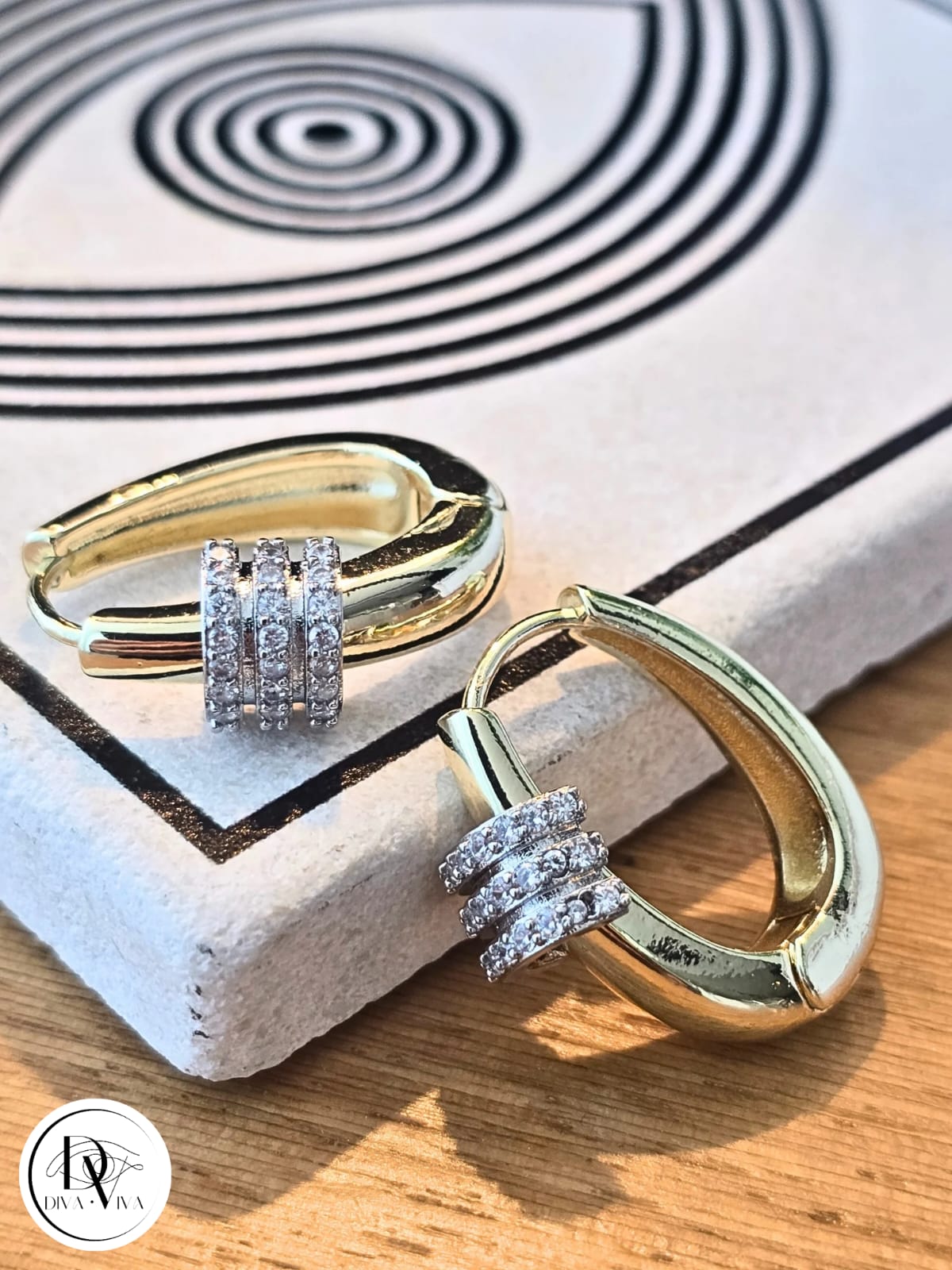 Glow Earrings – Gold Kaplama Zirkon Detaylı Küpe (KOD-308)