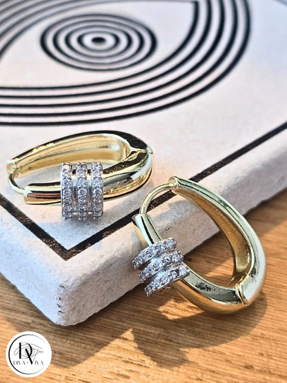 Glow Earrings – Gold Kaplama Zirkon Detaylı Küpe (KOD-308)