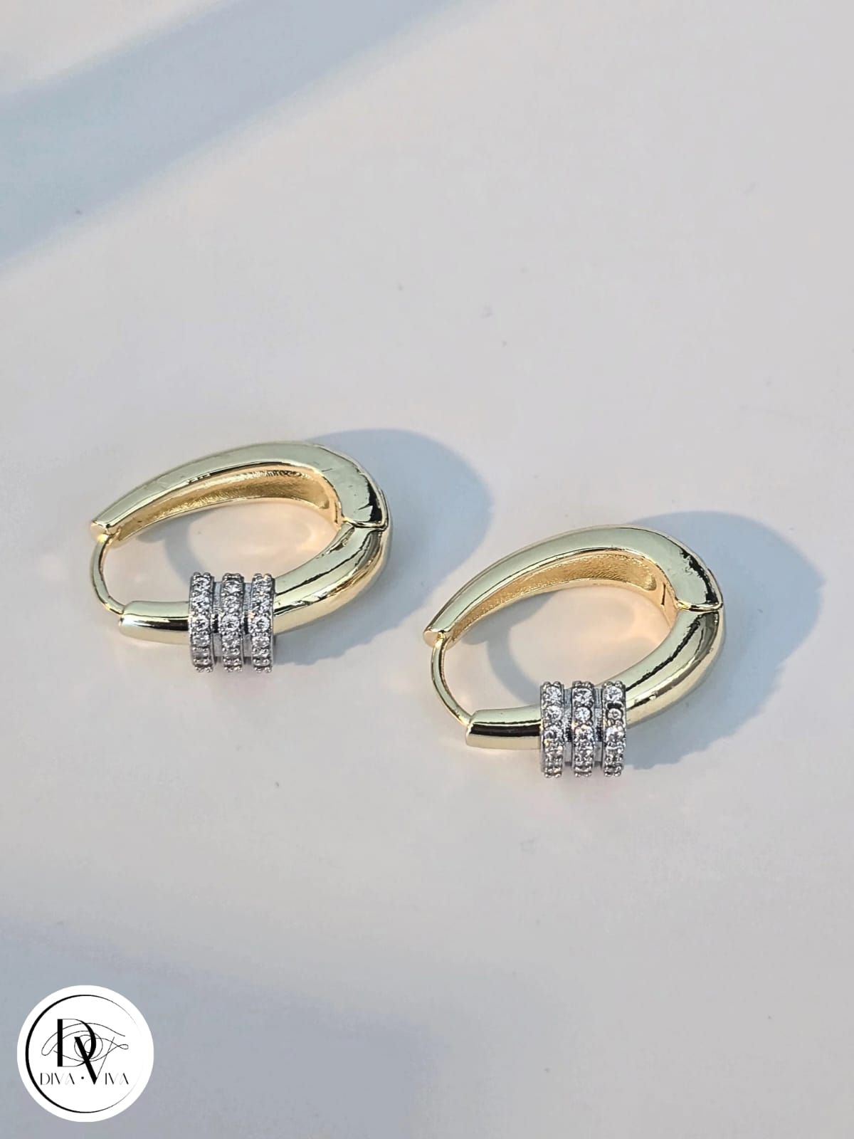 Glow Earrings – Gold Kaplama Zirkon Detaylı Küpe (KOD-308)