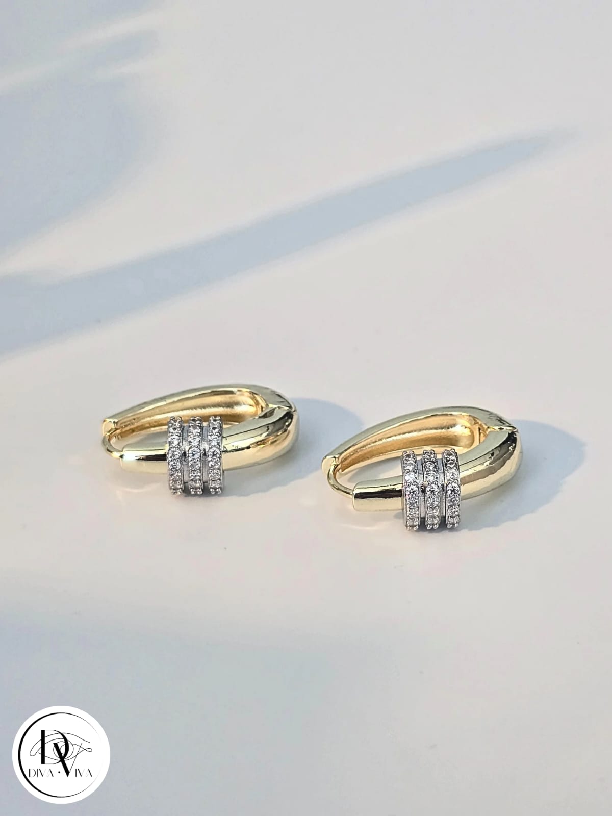 Glow Earrings – Gold Kaplama Zirkon Detaylı Küpe (KOD-308)