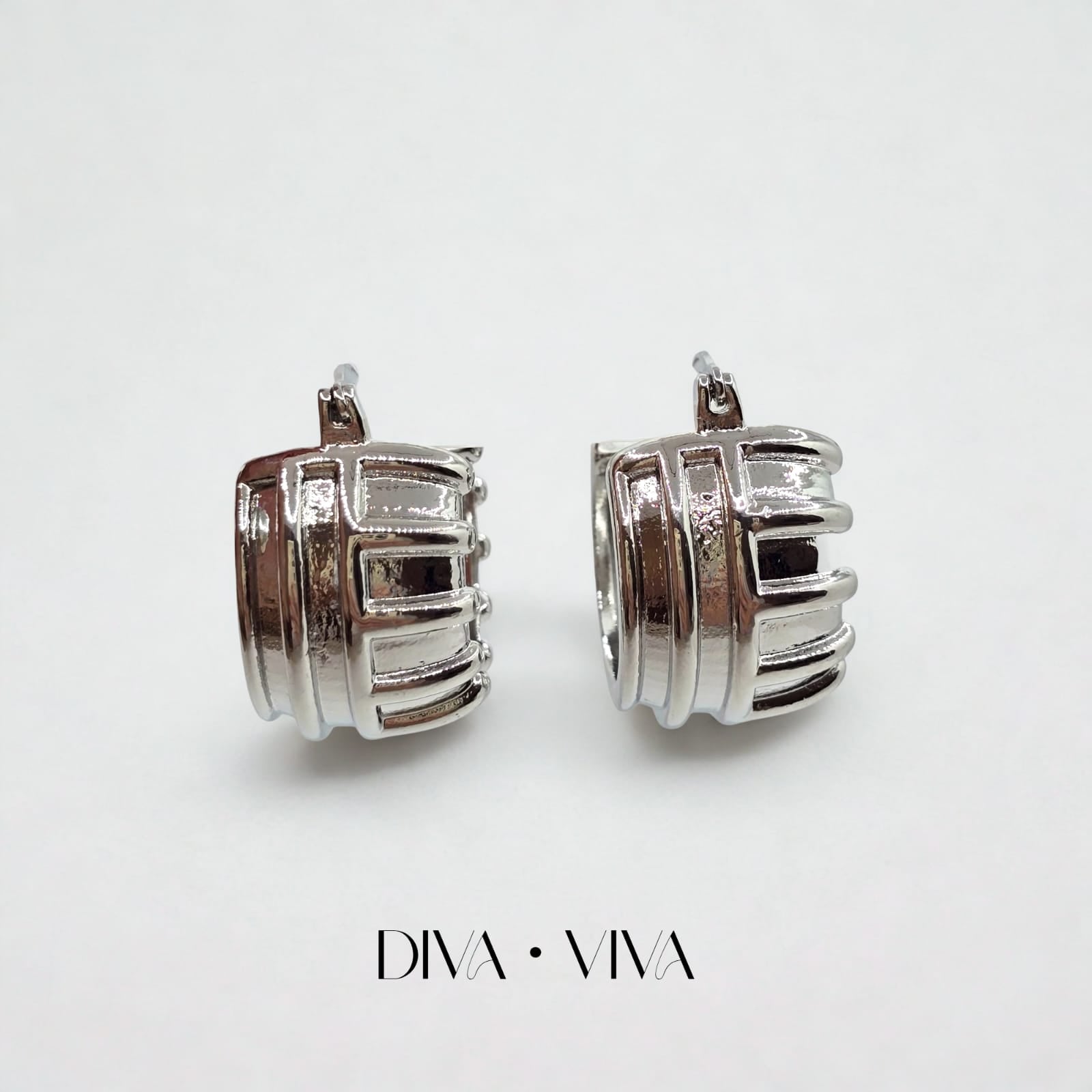 Linea Hoops Küpe (KOD-149)