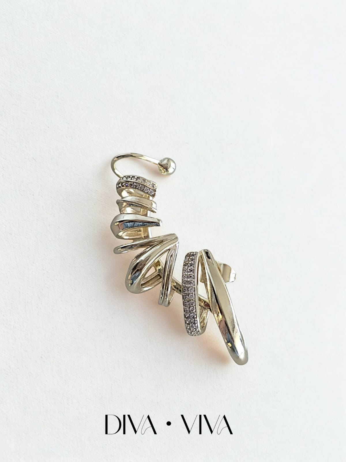 DecaGlow Earcuff (KOD-167)