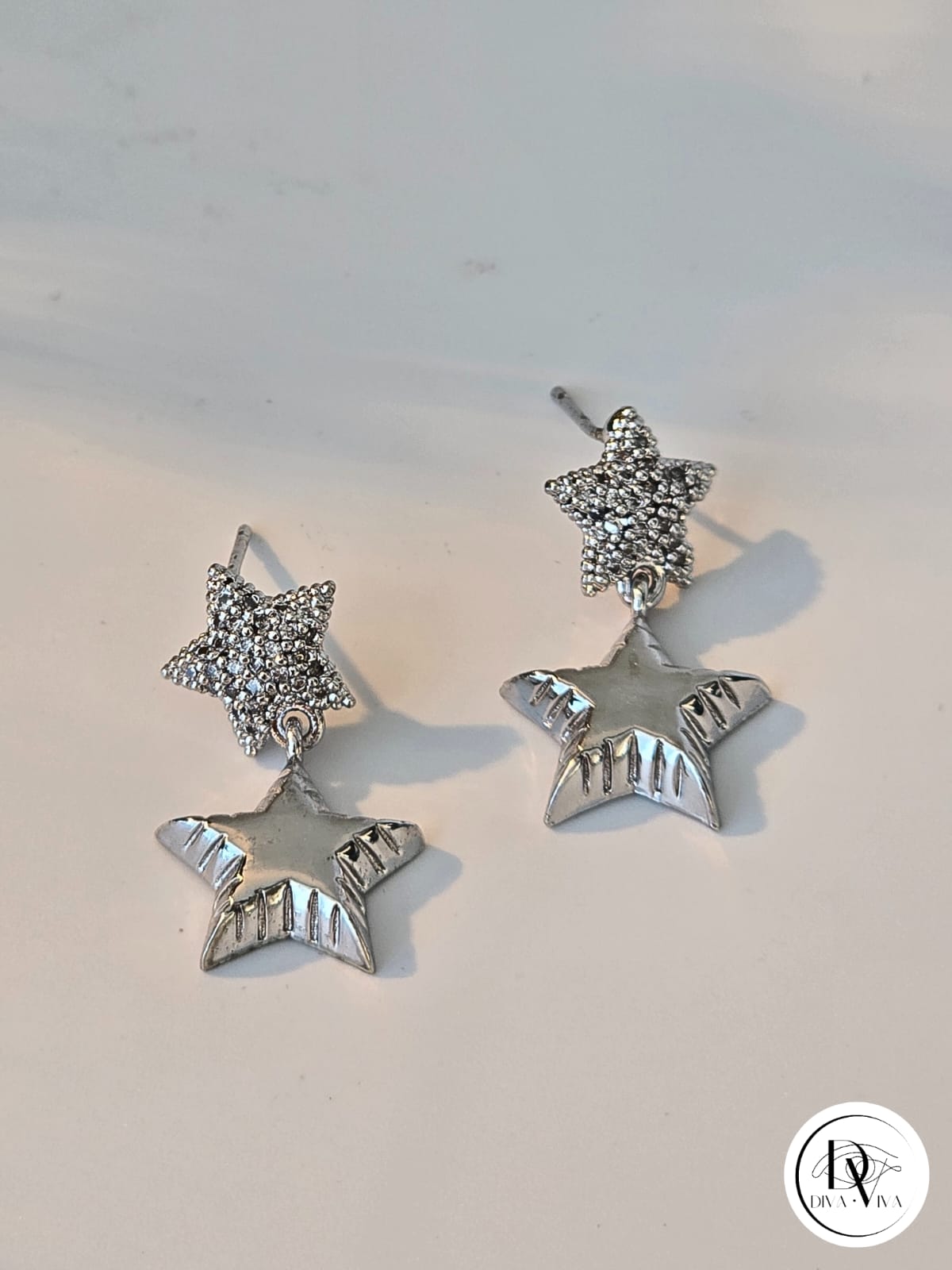 Glow Earrings – Silver Kaplama Taş Detaylı Küpe (KOD-362)