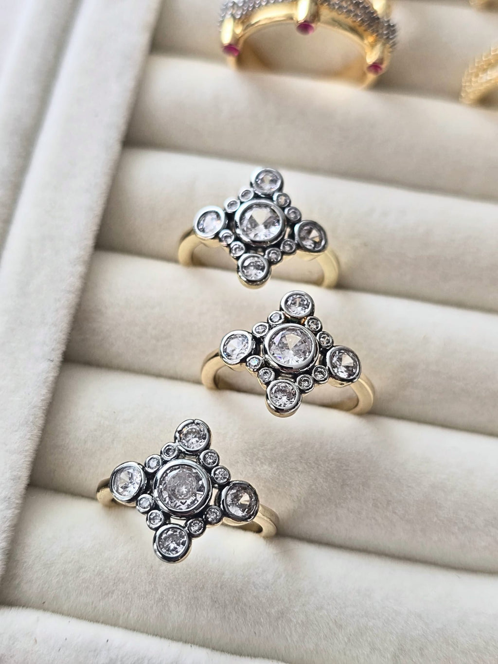 Aura Antique Series - Victorian Glow Ring (KOD-422)