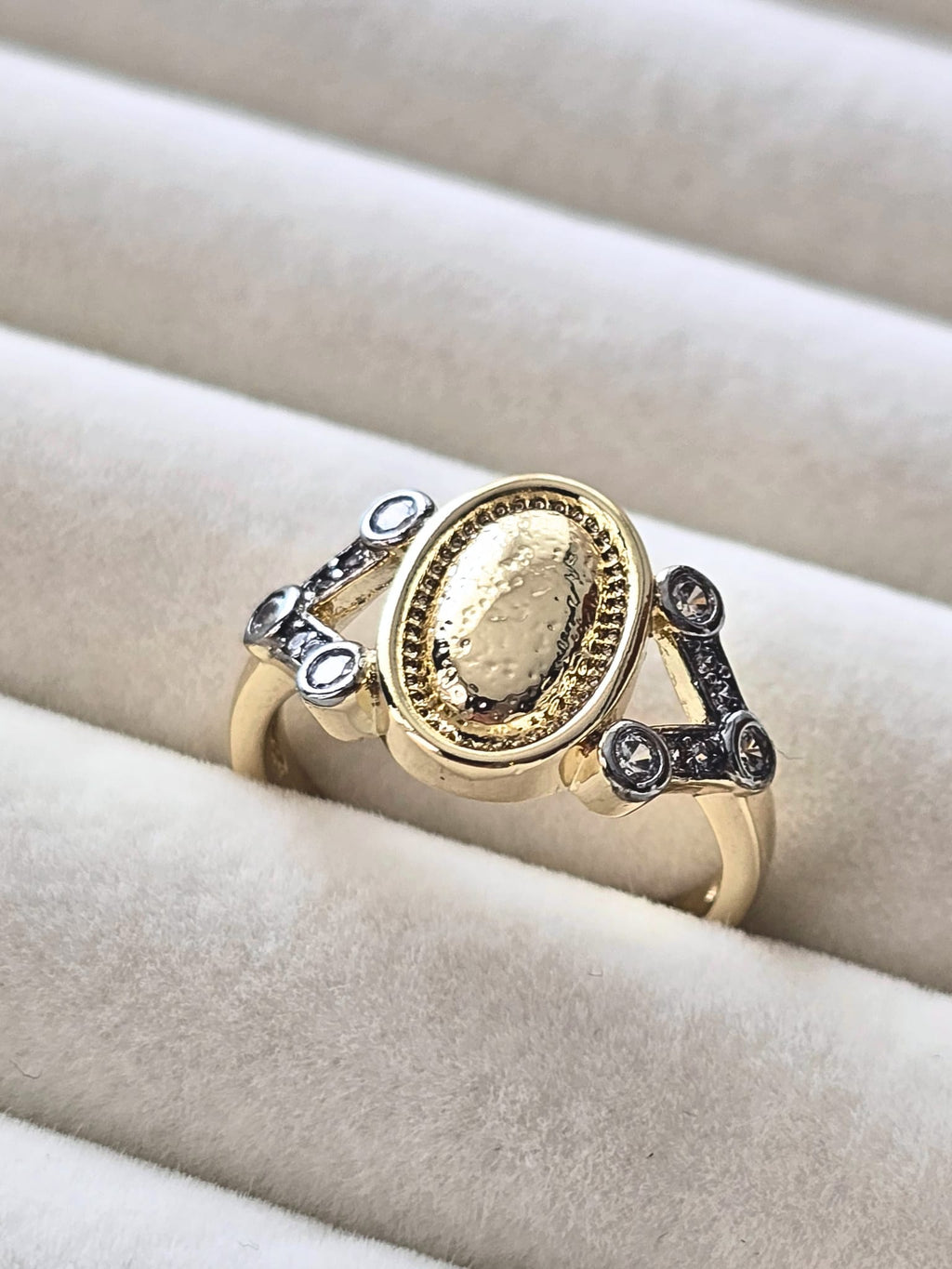 Aura Antique "Medallion Heritage" Yüzük (KOD-428)