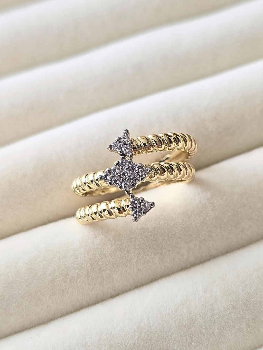 Twisted Diamond Peak Yüzük (KOD-433)