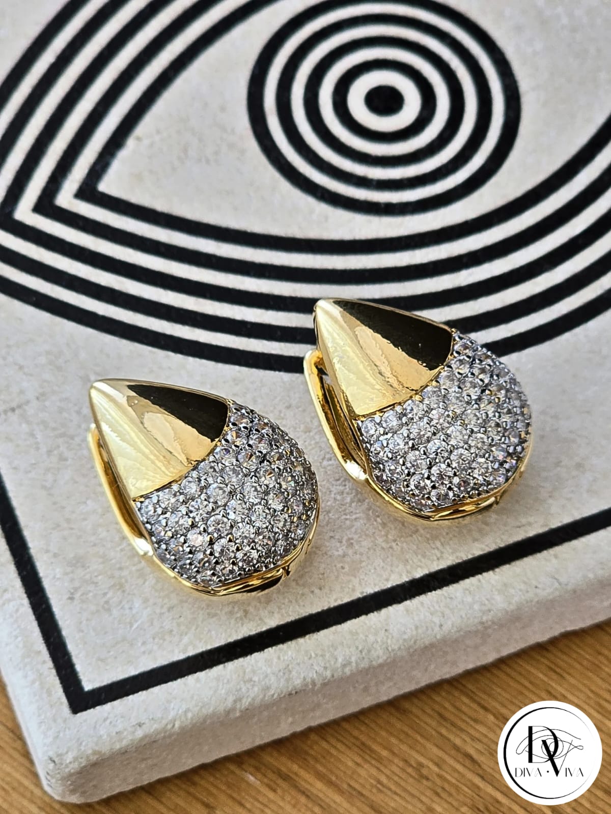 Glow Earrings – Gold Kaplama Zirkon Detaylı Damla Küpe (KOD-315)
