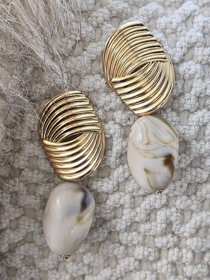 Wave Bold – Büyük Doğal Taş Detay Küpe (KOD-398)