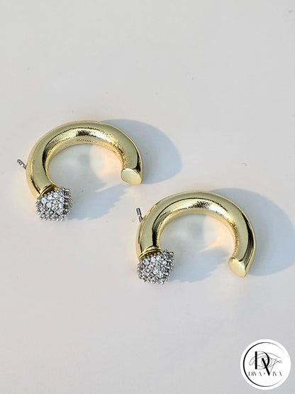 Glow Earrings – Gold Kaplama Taş Detaylı Küpe (KOD-328)