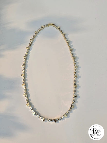 Glow Necklaces – Işıltılı Gold Kaplama Tasarım Kolye (KOD-365)