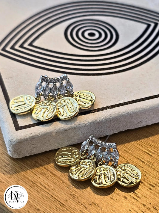 Glow Earrings – Gold Kaplama Mini Pul Detaylı Küpe (KOD-320)