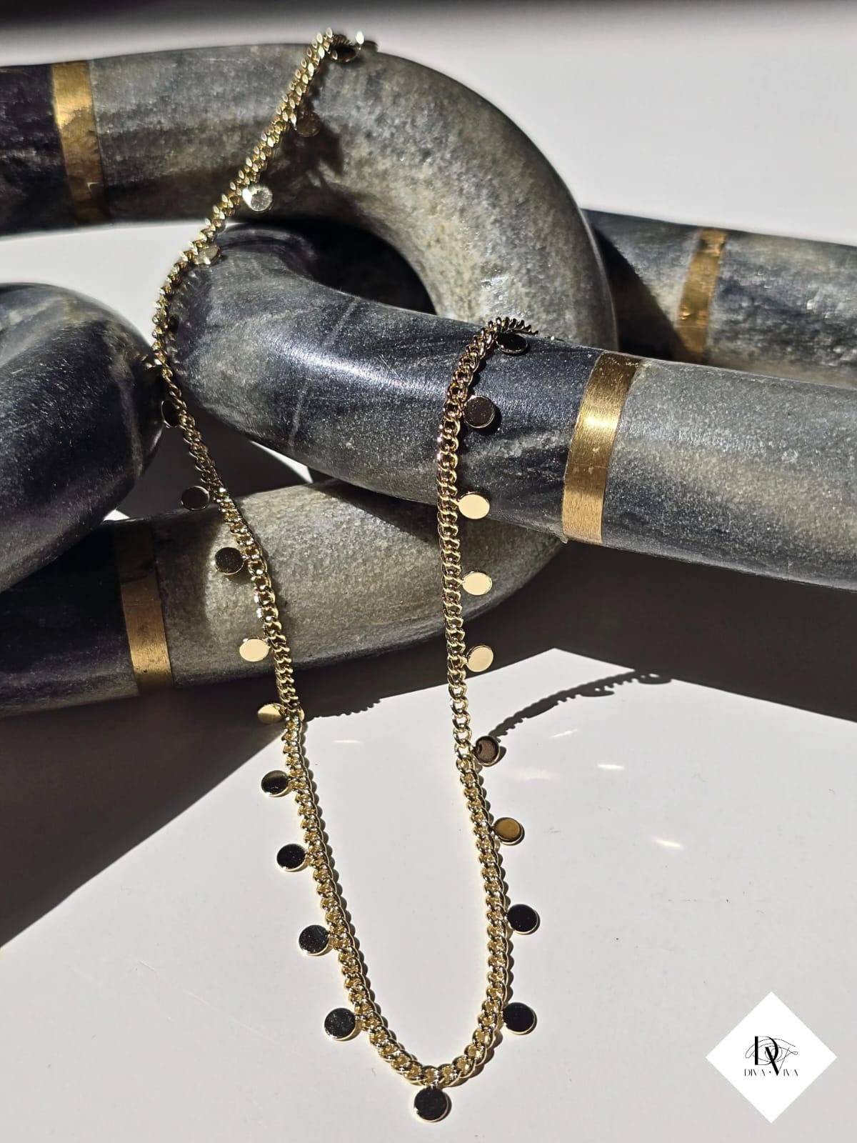 Aurelia - Ezme Pul Detaylı Gold Kaplama Kolye (KOD-297)