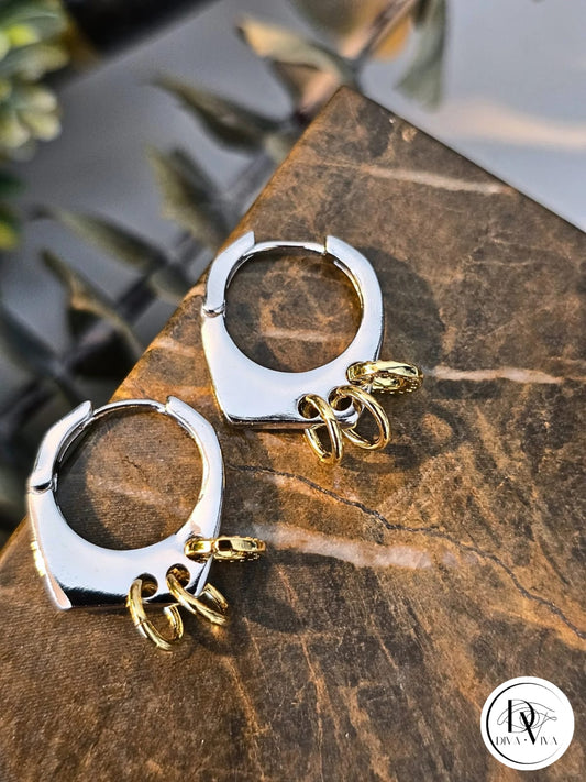 Glow Earrings – Silver Kaplama Halka Detaylı Küpe (KOD-310)