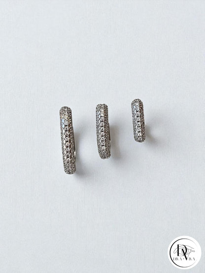 Glow Earrings – Gold Kaplama Taş Detaylı 3'lü Küpe Set (KOD-354)