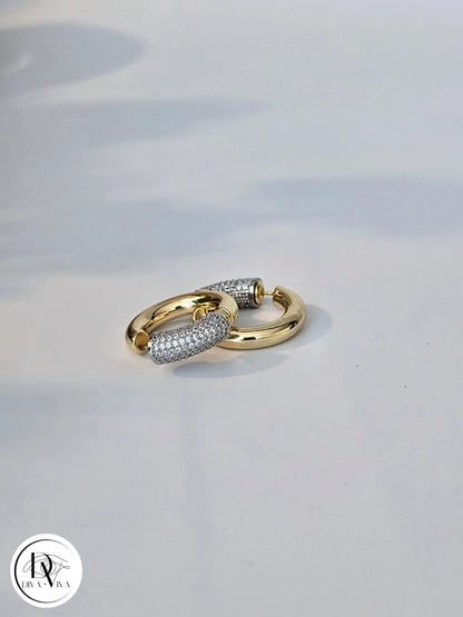 Glow Earrings – Gold Kaplama Taş Detaylı Küpe (KOD-358)