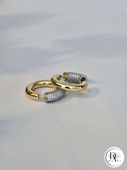 Glow Earrings – Gold Kaplama Taş Detaylı Küpe (KOD-358)