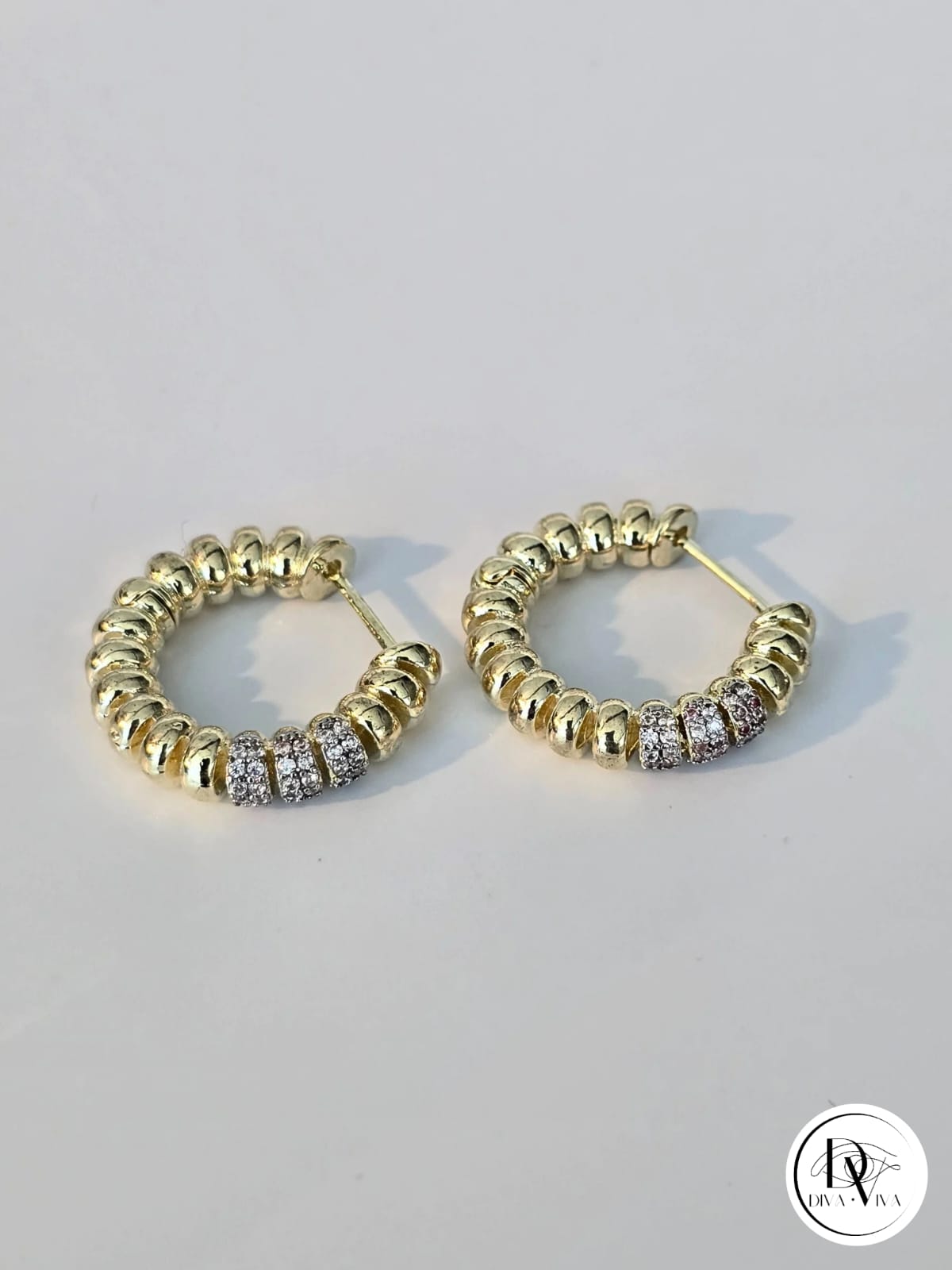 Glow Earrings – Gold Kaplama Zirkon Detaylı Kadın Küpe (KOD-316)