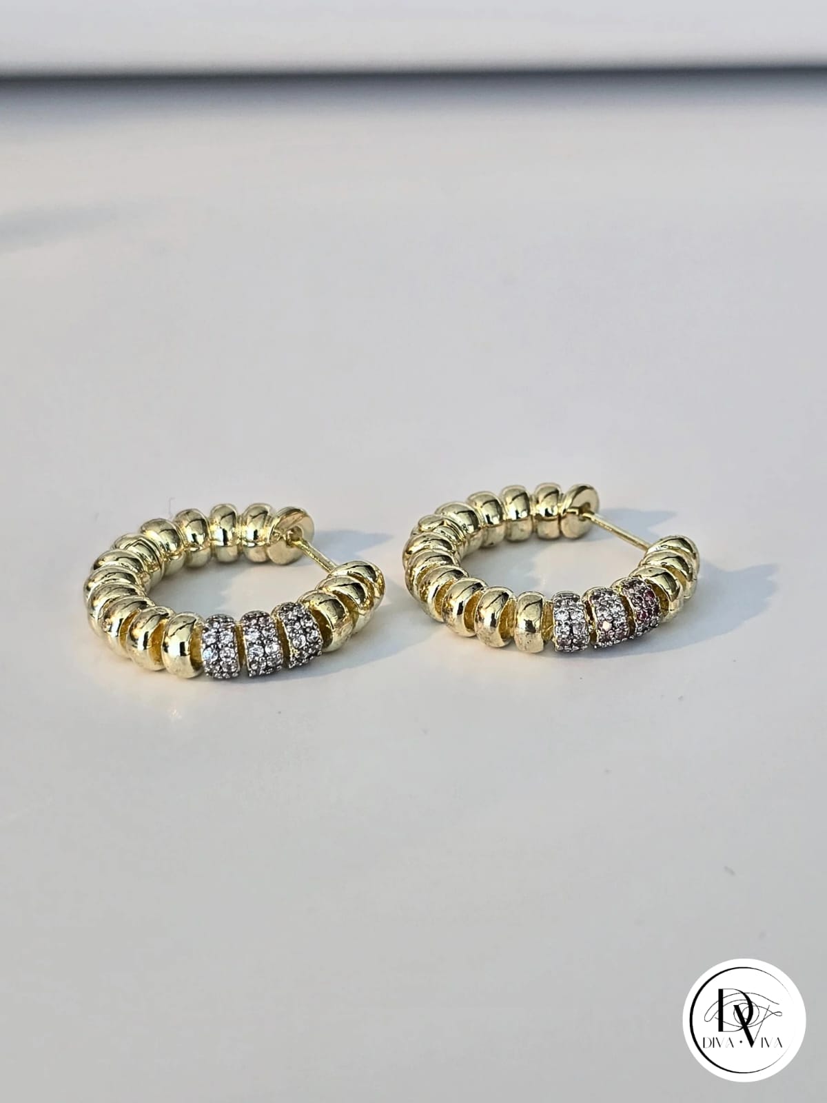 Glow Earrings – Gold Kaplama Zirkon Detaylı Kadın Küpe (KOD-316)