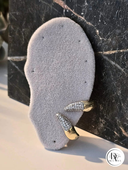 Glow Earrings – Gold Kaplama Taş Detaylı Tasarım Küpe (KOD-341)