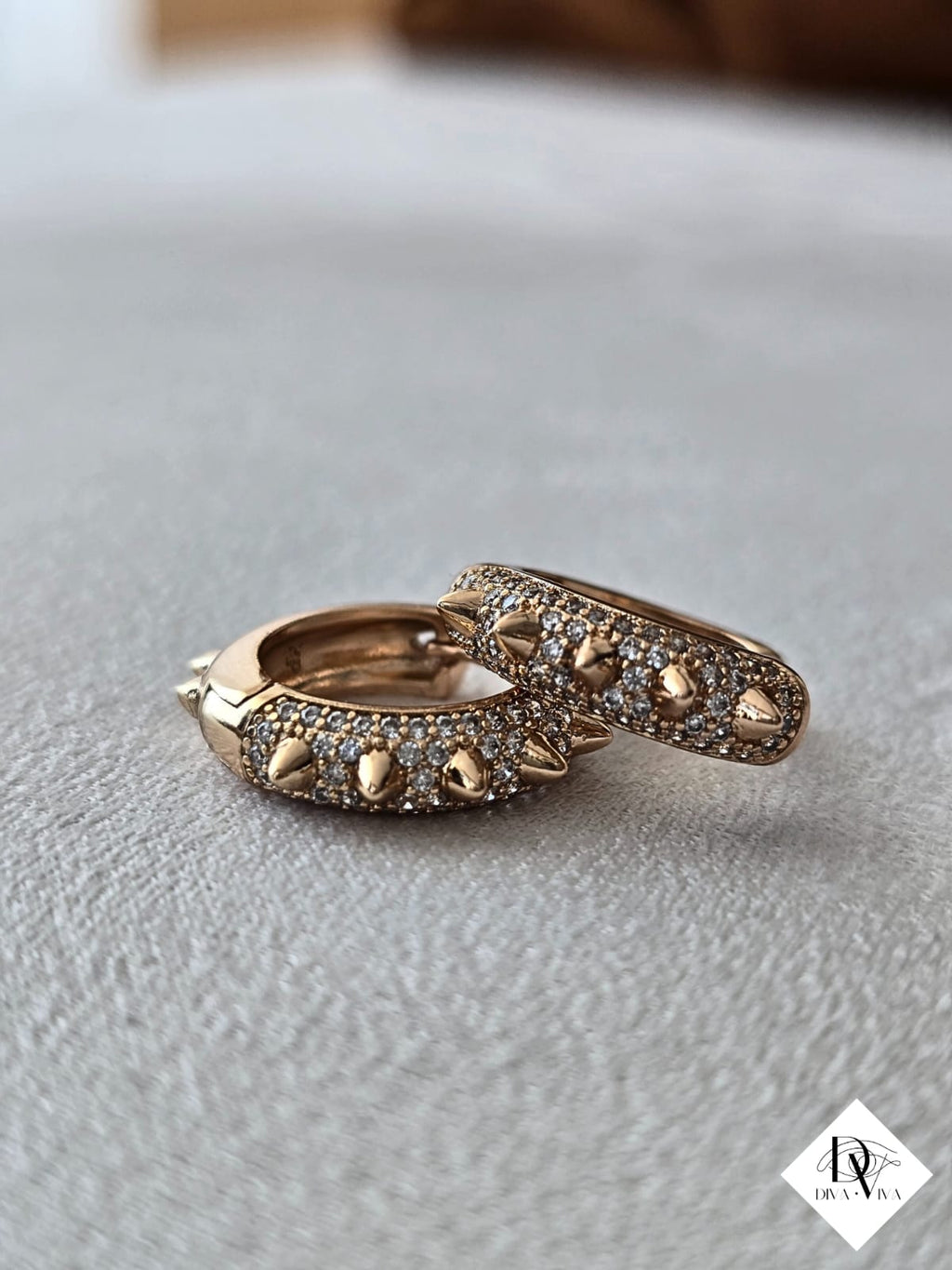 Troka Küpe (KOD-041)