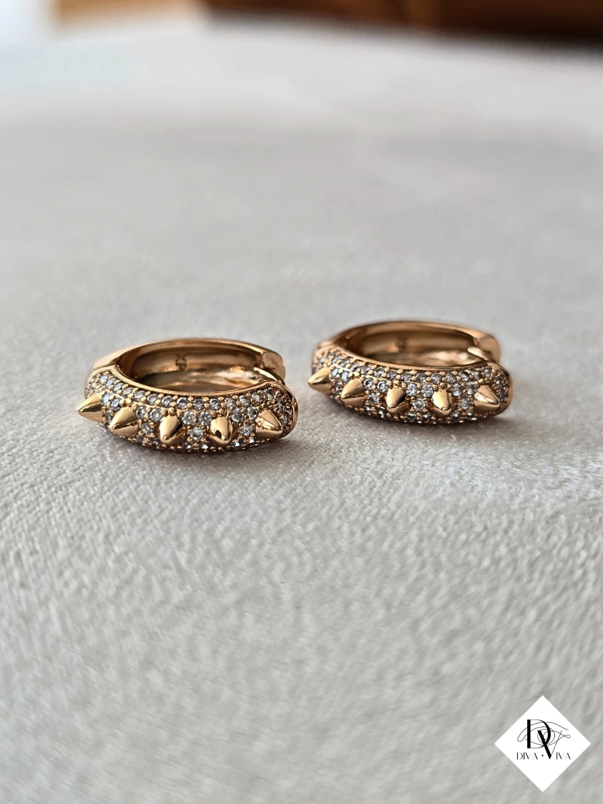 Troka Küpe (KOD-041)