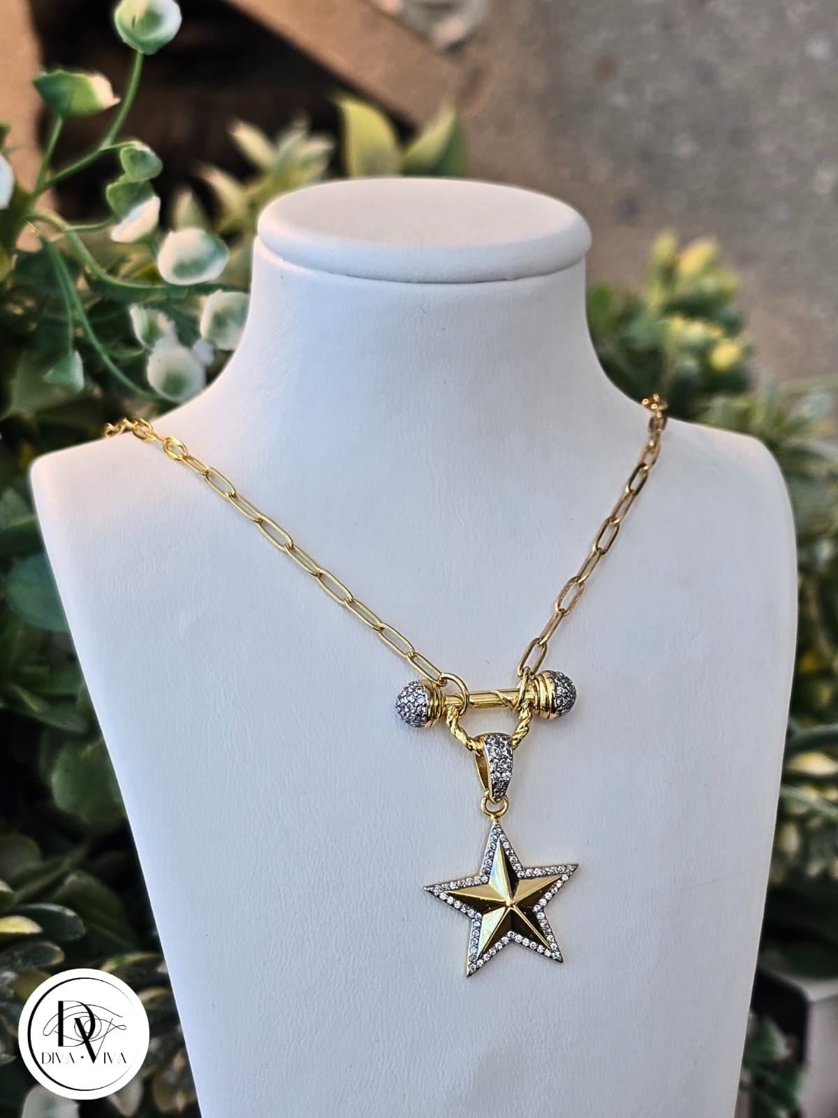 Glow Necklaces – Işıltılı Gold Kaplama Yıldız Kolye (KOD-364)