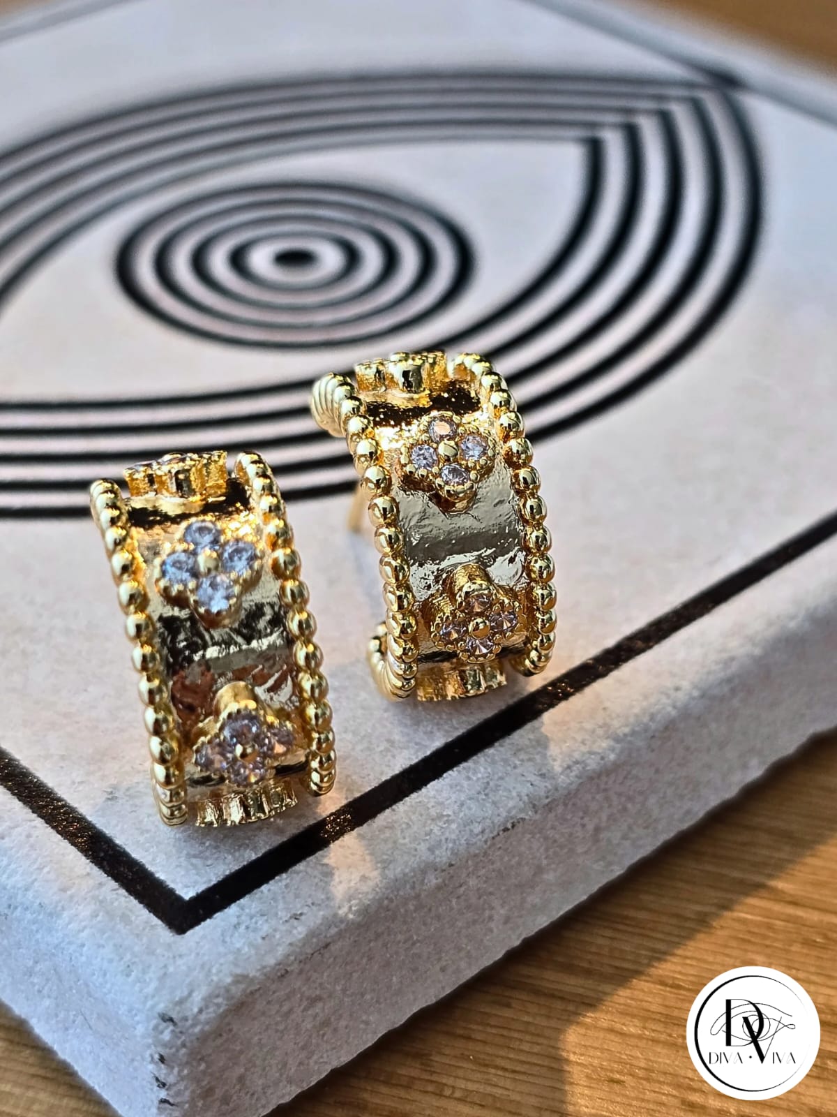 Glow Earrings – Gold & Silver Kaplama Zirkon Detaylı Küpe (KOD-312)