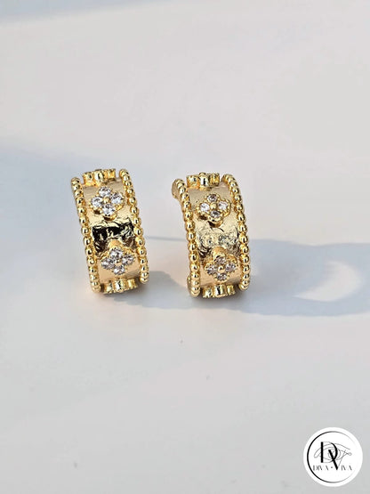 Glow Earrings – Gold & Silver Kaplama Zirkon Detaylı Küpe (KOD-312)